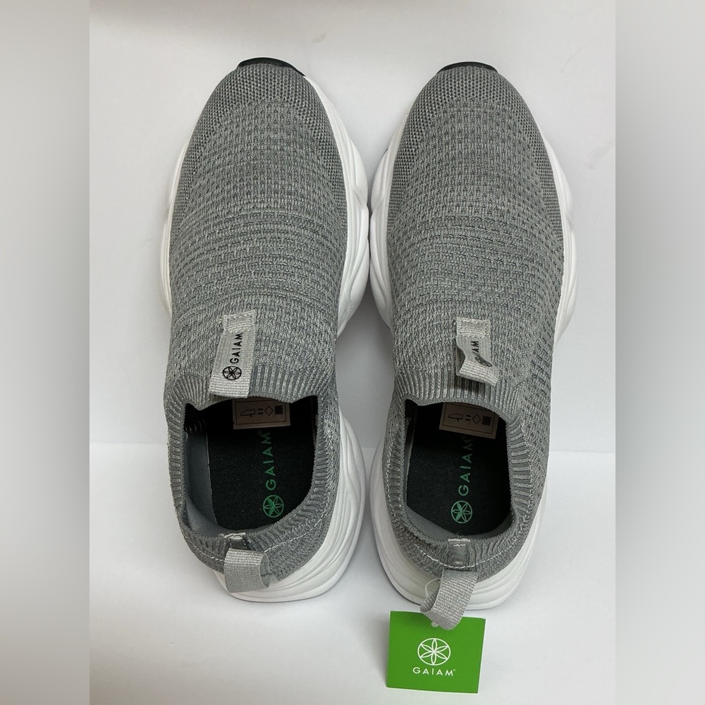 GAIAM Women’s Gray Knit Slip-On Joggers - New with tags